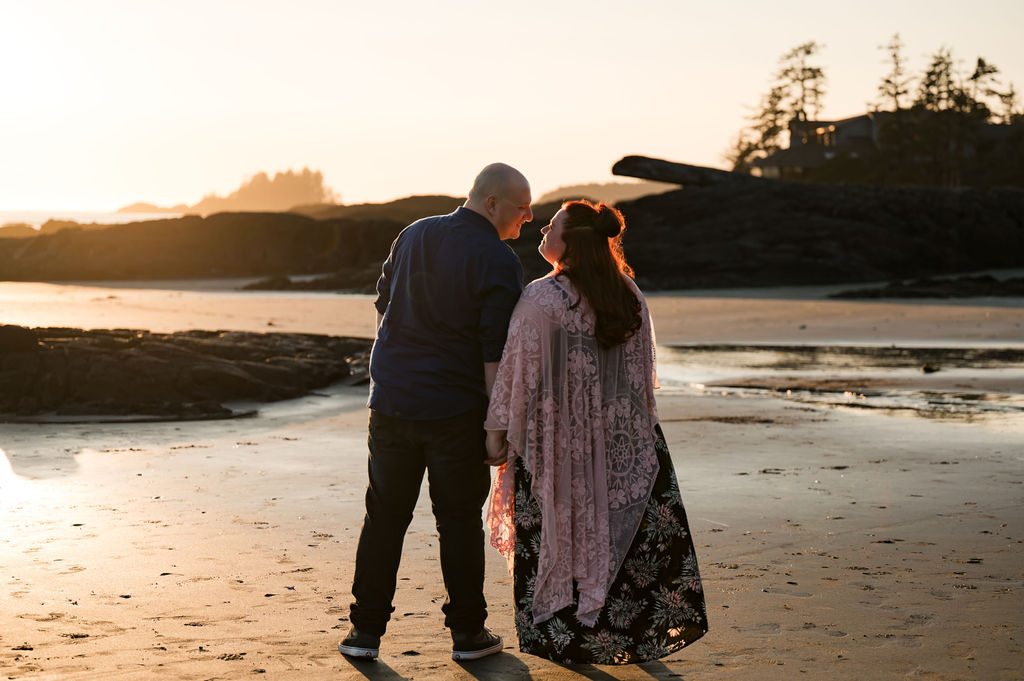 Sunset engagement photography in Tofino, B.C.